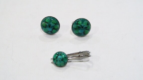 Vintage bright green cufflinks and tie clip - image 3
