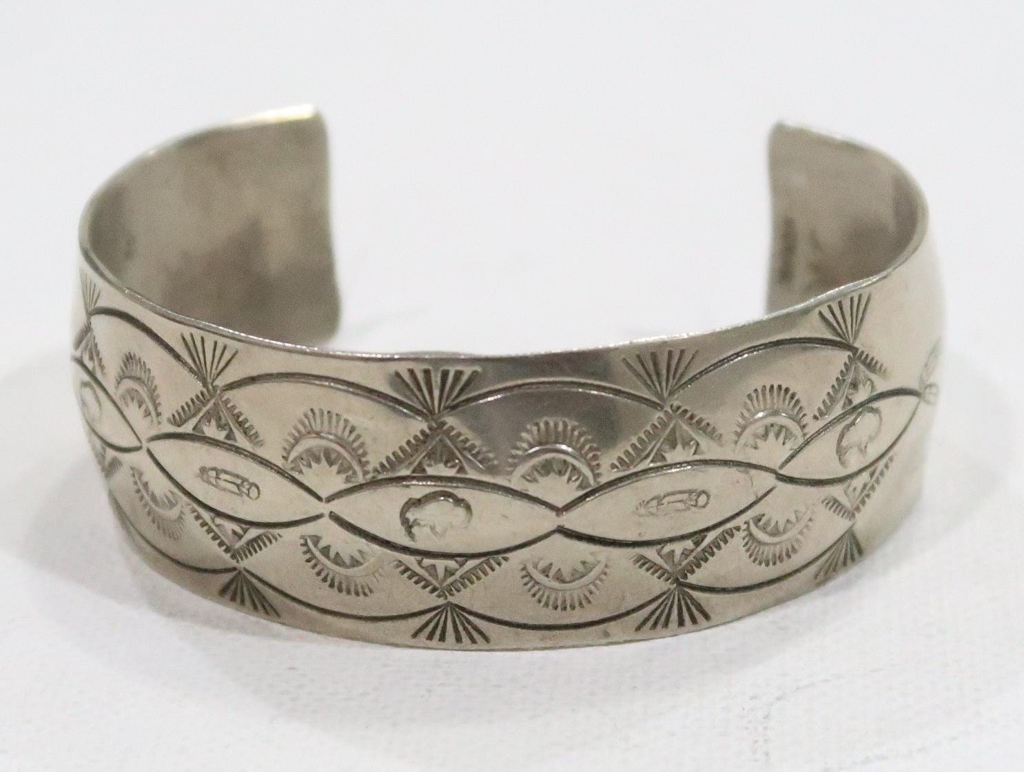 Exceptional Vintage Native American Jewelry Navajo Hexagon Turquoise Sterling Silver Bracelet Old Exceptional Vintage Native American Jewelry Navajo Hexagon Turquoise Sterling Silver Bracelet Old