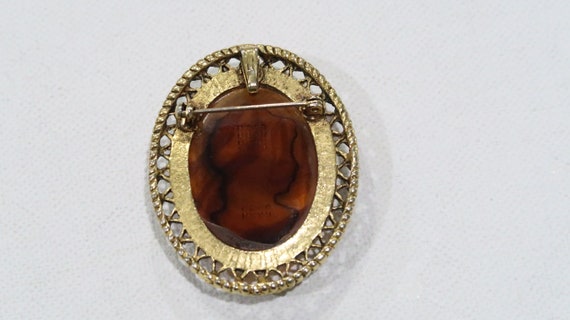 Victorian tortoise shell cameo pendant/brooch - image 6