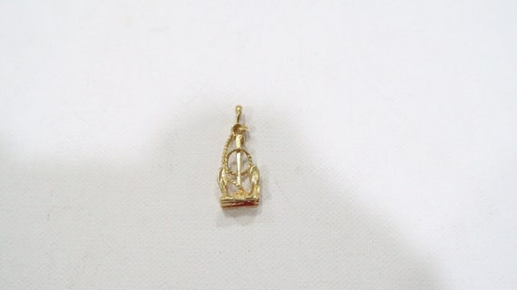 Very Detailed vintage anchor pendant - image 4