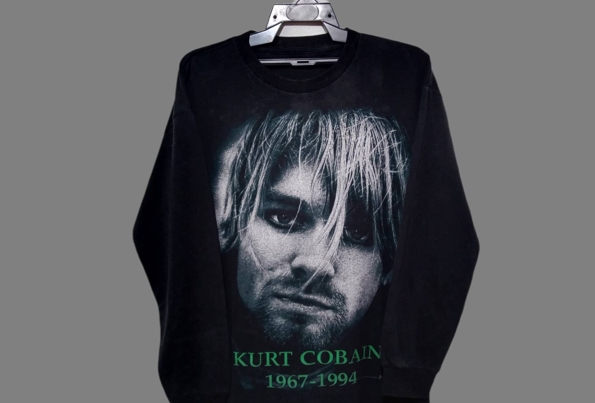 Vintage 90s KURT COBAIN Nirvana Vocalist Black Long Sleeves Vintage 90s KURT COBAIN Nirvana Vocalist Black Long Sleeves