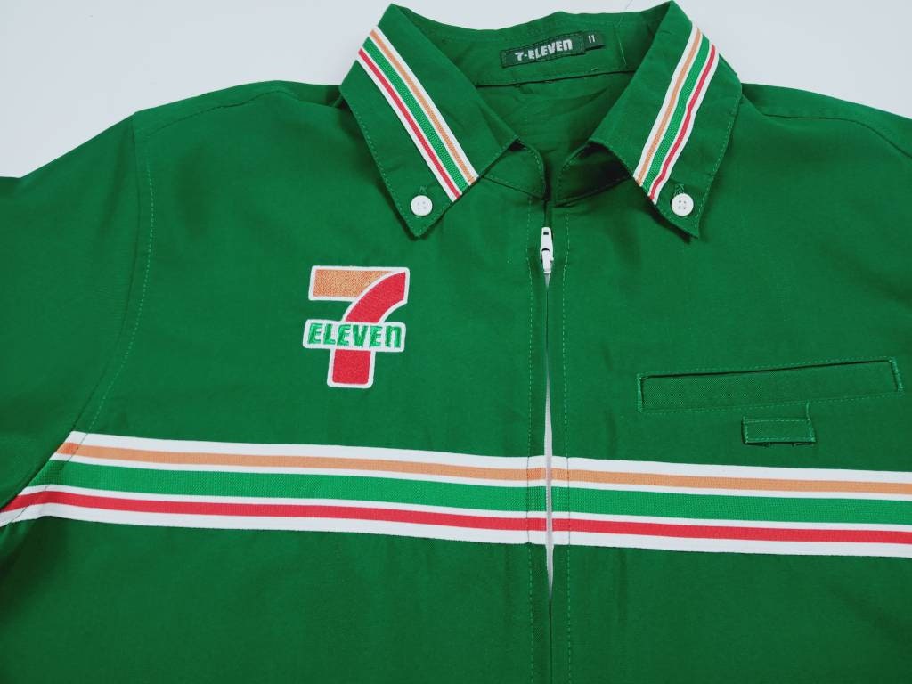 Vintage 7 Eleven Uniform Shirt Green Small Seven Eleven Logo Spell