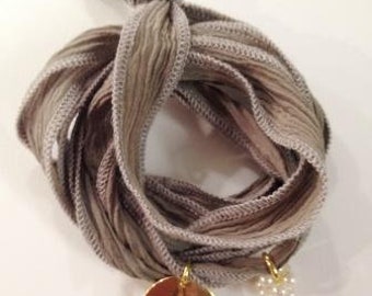 Silk wrap bracelet Bead & Butterfly