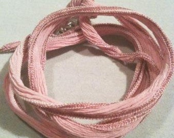 Seidenband Rosa  & Rosa-Metallic-Lurex Saum