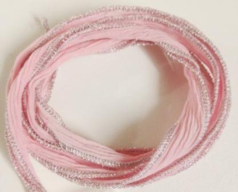 Seidenband Rosa & Silber-Lurex Saum Neu Bild 1