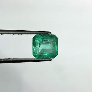 NEW Lot 2.57 Carats Legendary Rich Green Color Sparky Luster AAA+++ Fine Quality Natural Colombian Emerald, Genuine Loose COLOMBIAN Emerald.