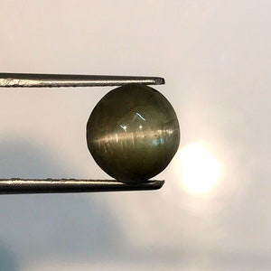 Chrysoberyl CAT&#39;S EYE | 6.24 Carats Rich Brownish Green Color Sharp White Silk Thread Band AAA+++ Fine Quality Natural Chrysoberyl Cat&#39;s Eye