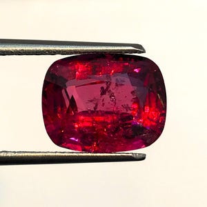 Natural BURMESE SPINEL | 5.05 Carats Rich Pigeon&#39;s Blood Red Color Sparky Luster AAA+++ Fine Quality Natural No Heat Burmese Spinel Gemstone