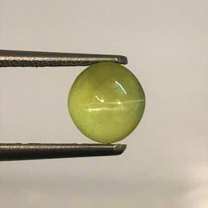 Chrysoberyl CAT&#39;S EYE | 1.52 Carats Rich Golden Green Color Sharp White Silk Thread Band AAA+++ Fine Quality Natural Chrysoberyl Cat&#39;s Eye.