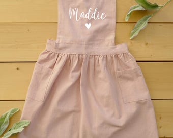Personalized Apron, Matching Aprons, Personalized Kid's Apron, Apron with Name, Apron with Bow, Pink Apron, Apron with Heart, Apron Dress
