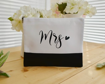 Personalized Makeup Bag, Bridesmaid Makeup Bag, Custom Makeup Bag, Bridesmaid Gift, Name Makeup Bag, Customized Cosmetic Bag