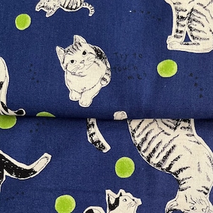 1033# Katoenen linnen stof schattige kat met stippen / Kitten Fabric / Cat Lover Fabric / 50 cm x 110 cm / Gemaakt in Japan door Kobayashi / M