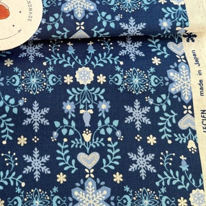1072# LECIEN Wintertime Romantic Snowflake Pattern Holiday Season Cotton Fabric/ 50cm x 110cm/ Made in Japan/ Red/ Blue/ M