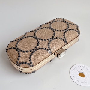 617# Handmade Minimalist Circle Pattern with Mina Perhonen Designed Fabric Lady Evening Clutch/ Metal Frame Handbag/ Kisslock Party Clutch
