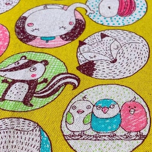 1017# 遊び心のあるかわいい動物たち キツネ、犬、パンダ、ウサギ、猫、ライオン、クマ、ゾウ柄 コットンリネン生地/50cm×110cm/日本製