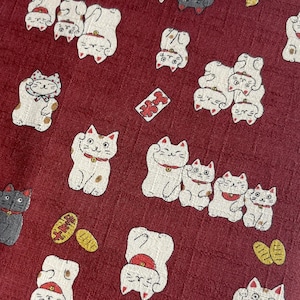1475# 招き猫 Lucky Waving Cat Asia Money Cat Maneki Neko Pattern Japanese Dobby Cotton Fabric/ 50cm x 110cm/ Made in Japan by KOKKA/ M