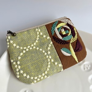 659# Handmade Sand Rose, Tambourine Circle Pattern Zipper Pouch with Mina Perhonen Designed Fabric / Embroidery Pouch