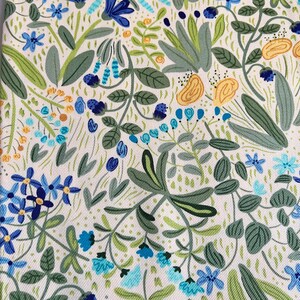 1264# Beautiful Flowers and Leaves Pattern, Beautiful Floral Garden Cotton Fabric / 45cm x 110cm / Made in Japan / M