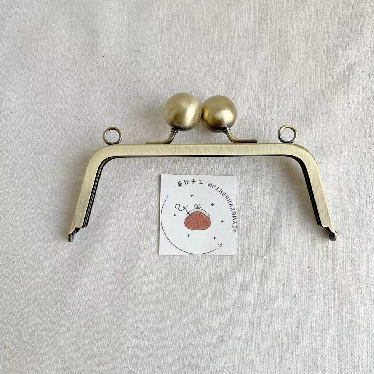 ハンドメイドカバー 3006# 17.5cm*6.5cm Large Bead Kisslock Clasp Purse Frame