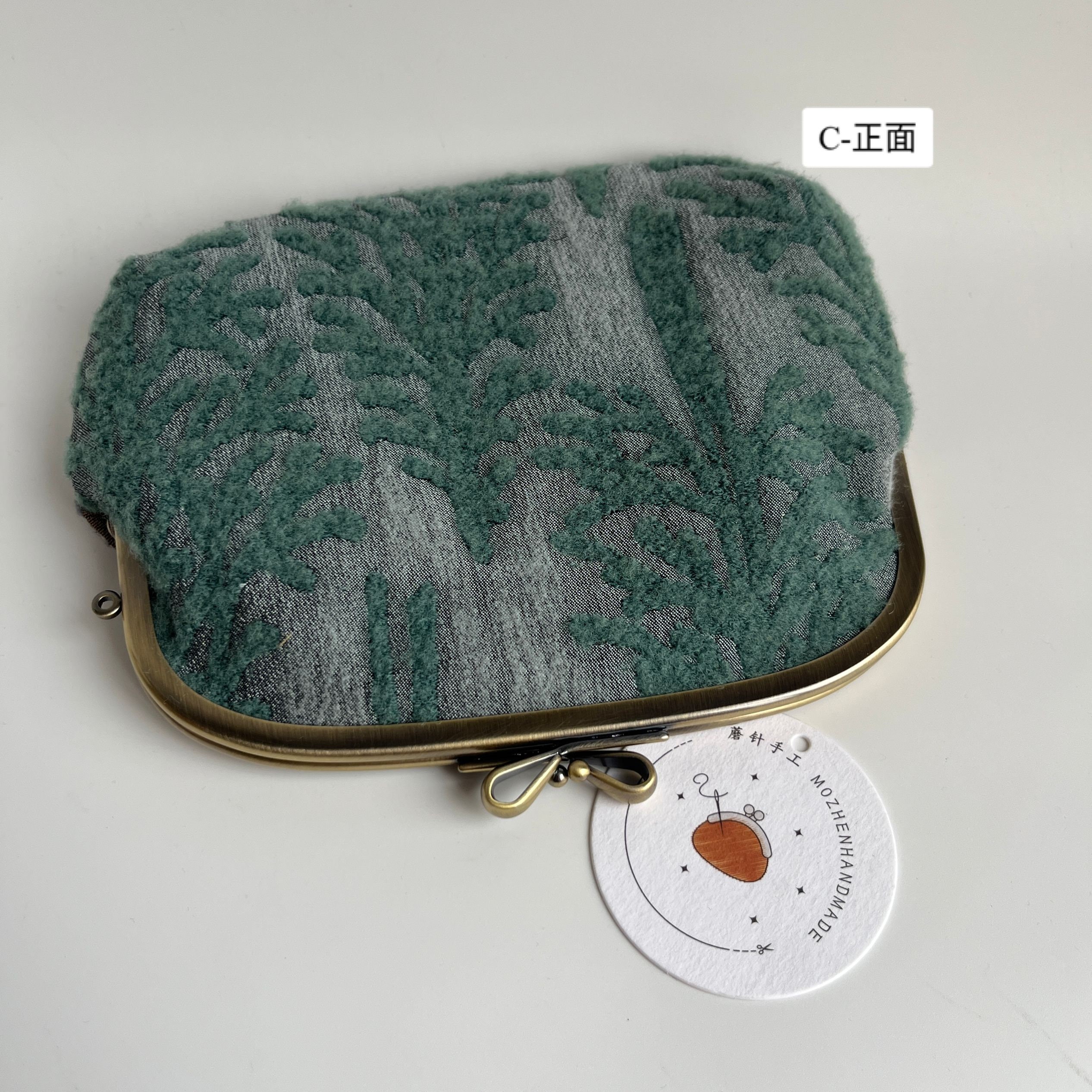 538# Handmade Forest Pattern Kisslock Purse With Mina