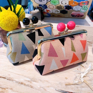 523# Bolsa de acrílico com padrão triangular artesanal Kiss Lock/bolsa de grande capacidade/bolsa de maquiagem/organizador de maquiagem/armazenamento de maquiagem