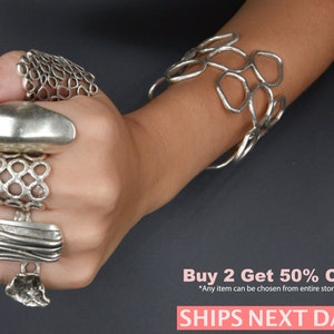 Antiek gehamerd zilveren statementring, verstelbare zilveren ring, boho-sieraden, handgemaakte boho-ringen, boho-chique ringen, westerse sieraden