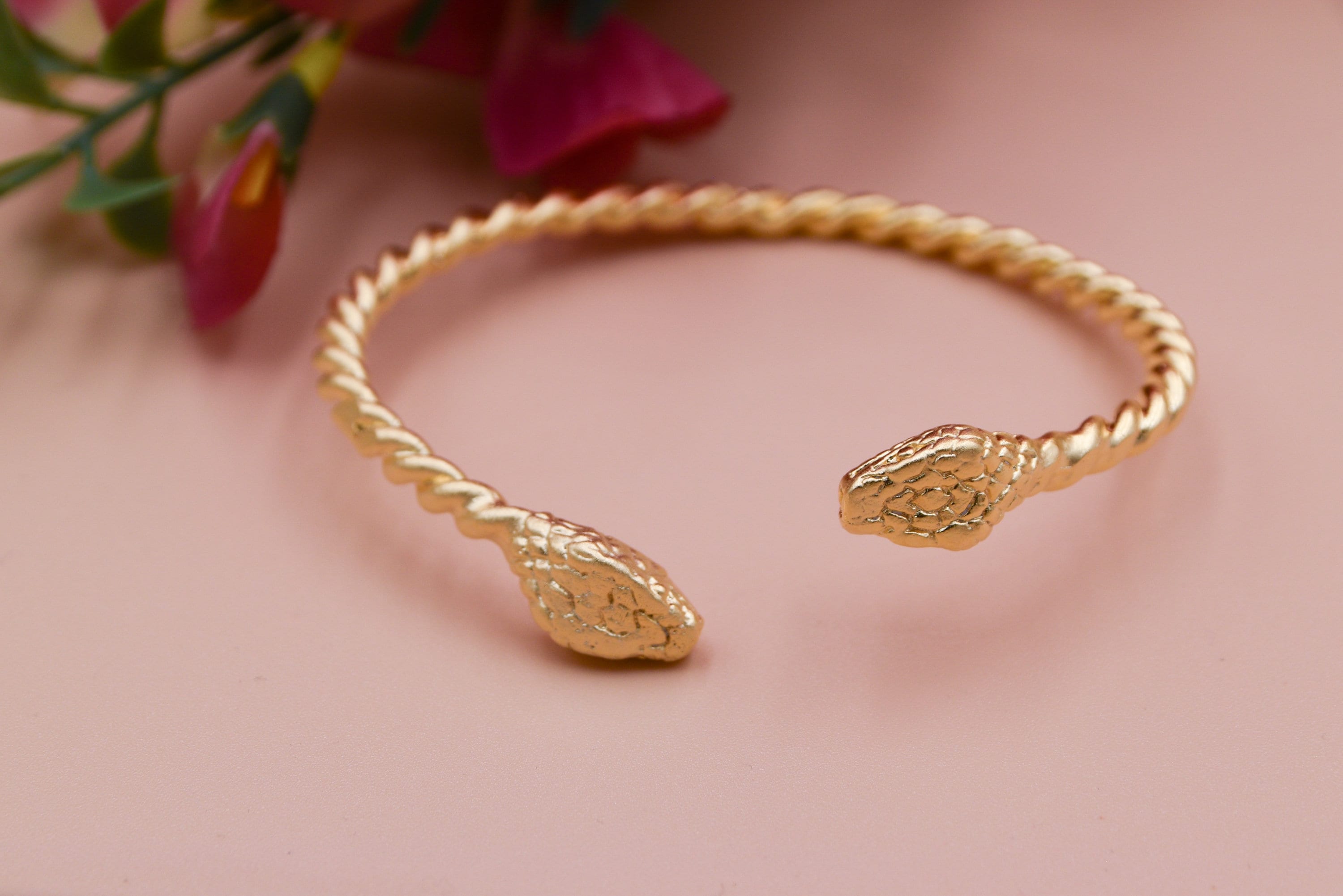 Top more than 73 ancient egyptian snake bracelet latest ceg.edu.vn