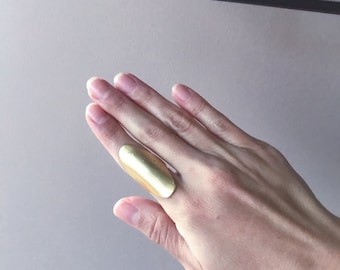 Gold Statement Ring - Verstellbarer Messingring Pinky, moderner minimalistischer Schmuck, Geschenk für Sie