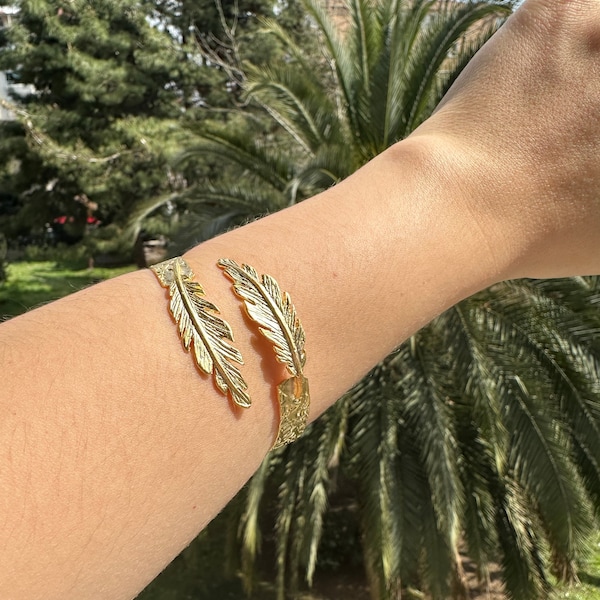 Hellenistische Armband, Altgriechisch Armband, griechischen Feder Armband, Gold Wrap Armstulpe, Brautschmuck, Natur inspiriert Boho Goldmanschette