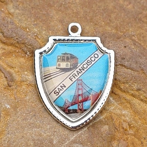 Vintage San Francisco Charm: Sterling Silver Cable Car & Golden Gate Bridge