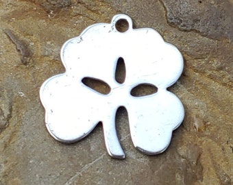 Vintage Four Leaf Clover Charm Wells Charm Sterling Silver Charm 4 Leaf Clover Charm Good Luck Charm Irish Charm Ireland Necklace Pendant