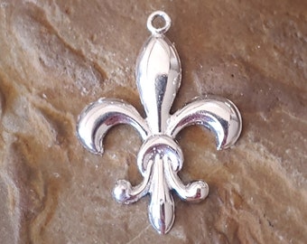 Vintage Fleur de Lis Charm Sterling Silver Charm Vintage Charm Bracelet Fleur de Lis Pendant Gift for Her