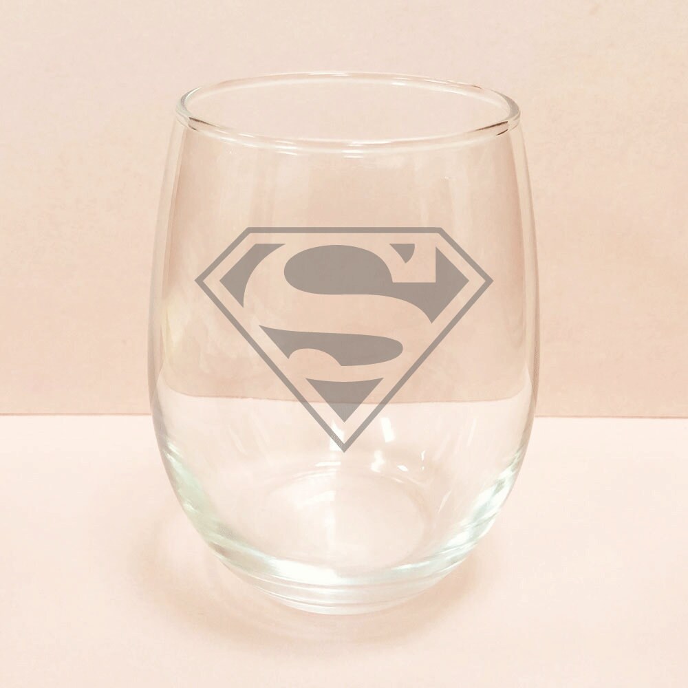 Superman Drinking 15 ounce Wine Glass Engraved Stemless Wine Etsy