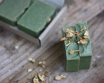 NETTLE SOAP; dry itchy skalp, acne, dandruff, insect bites/Now with double amount of nettle!!! Bigger SIZE