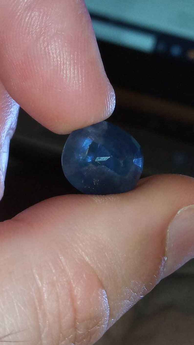 Sapphire 9.95 carats Madagascar 100/% natural heathed only