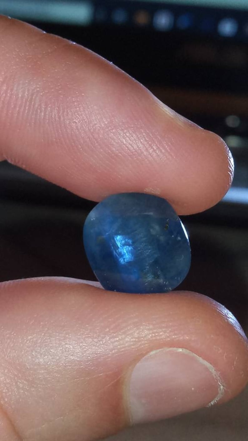 Sapphire 9.95 carats Madagascar 100/% natural heathed only