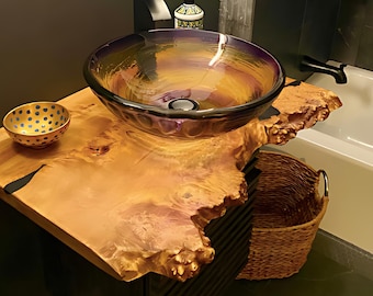 Étagère flottante élégante pour salle de bain, étagère en bois d'érable, étagère rustique sous l'évier, étagère design en érable, meubles en érable faits main, étagères de salle de bain