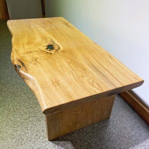 Tavolino basso in rovere a due posti – Tavolino da caffè Wabi-Sabi, design minimalista giapponese, mobili in legno grezzo, tavolo personalizzato primitivo, tavolo rettangolare