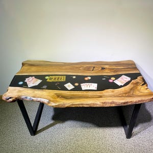 Table originale en résine pour jeux de hasard, table de jeu d'entreprise, table de poker personnalisée, ornement de cartes, table de chambre fantaisie, table universelle avec bordure en direct