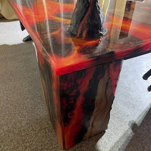 Mesa de centro de lava hecha a mano, arte de resina epoxi, volcán con luz LED