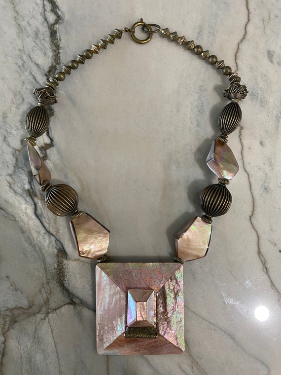 Vintage Mother of Pearl Necklace - image 4