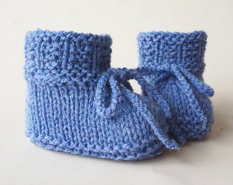 Babyschuhe gestrickt Strickschuhe Baby blau jeans Babygarn Stricken Finkli Geschenk Geburt 0-4 Monate