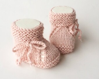 Babyschuhe gestrickt Alpaka Wolle Strickschuhe Baby naturfarben Naturgarn Handarbeit handgestrickt Geschenk Geburt Wolle