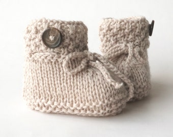 Babyschuhe gestrickt Alpaka Wolle Strickschuhe Baby naturfarben Naturgarn sand Handarbeit handgestrickt Geschenk Geburt Wolle