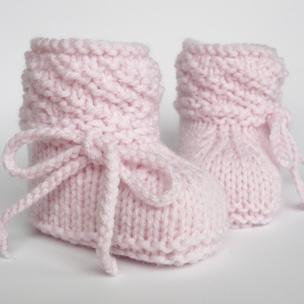 verschiedene Farben Babyschuhe gestrickt knitted baby shoes baby booties Strickschuhe pastell