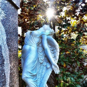 Angel in Metairie Cemetery, New Orleans