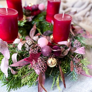 2-teiliges Set Rote Kerzenhalter Für Weihnachtskränze & Hochzeiten – Metall, Skandinavisches Design