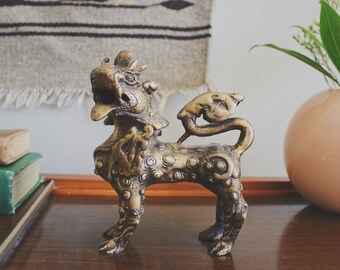 brass foo dog figurine vintage brass figurine Chinese fu dog statue boho decor mid century modern decor Chinese guardian lion shishi lion