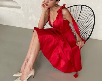 Red tea length dress. Midi cocktail gown.  Red wedding dress. Bridesmaid dress. Graduation gown.