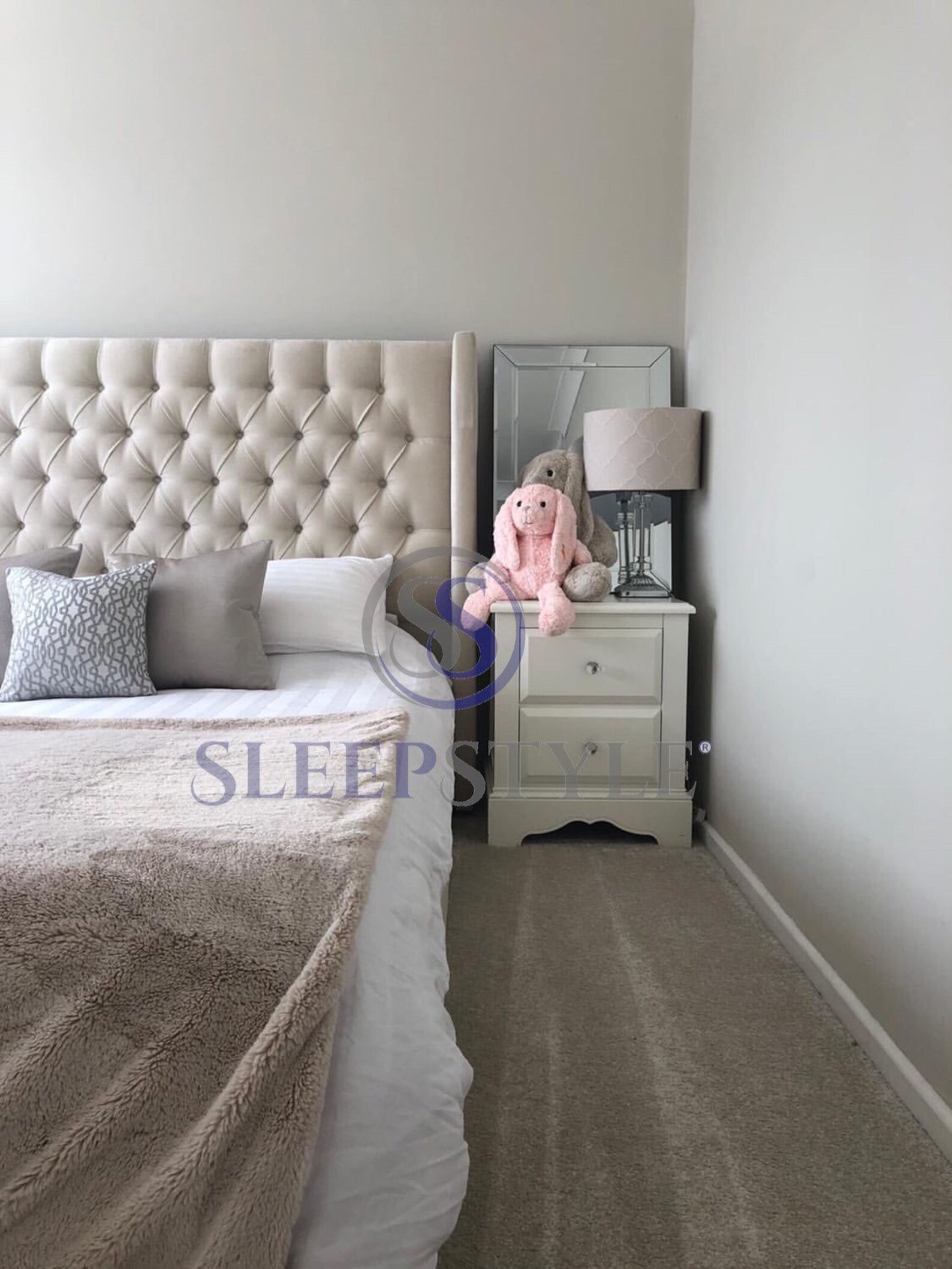 Winged Chesterfield Bed Frame - Etsy UK